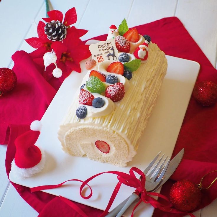 ブッシュドノエル ～イチゴのロールケーキ☆ : おうち de Petit Cafe+*+ ～お菓子と愉しむ時間