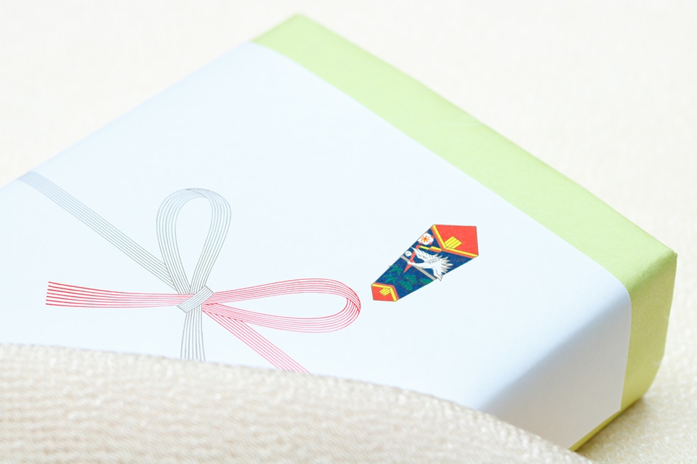 お中元はいつ贈る？贈りそびれた場合はどうするの？全国で異なるお中元を贈る時期を地域別にまとめて紹介 - ギフトの教科書〜お中元 ・お歳暮や年間イベント、手土産のポイントがわかる