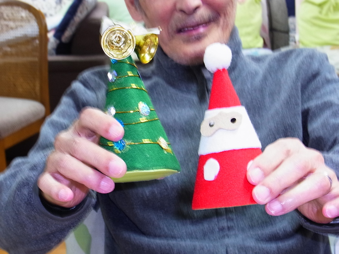 クリスマスリース作り ～デイサービスセンターここわ～きわなみ山口県宇部市有料老人ホームデイサービス訪問看護福祉用具レンタルケアマネきわなみケアファミリ