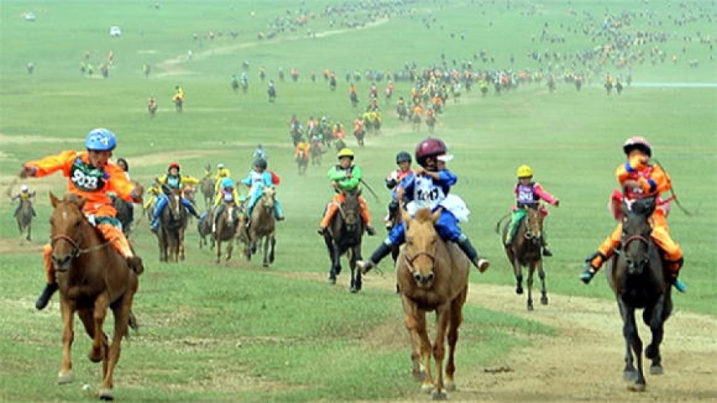 モンゴル最大の祭り！ナーダム祭ツアー 毎年７月１１日から開催されています