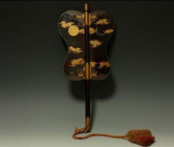 軍配団扇 グンバイウチワ とは？ 意味や使い方 - コトバンク