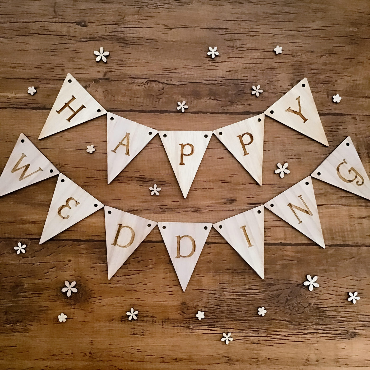 作り方や飾り方を伝授！ガーランドを手作りしたくなる花嫁たちのアイデア56選♡美花嫁図鑑farny ファーニー お洒落で可愛い花嫁レポが満載！byプラコレ