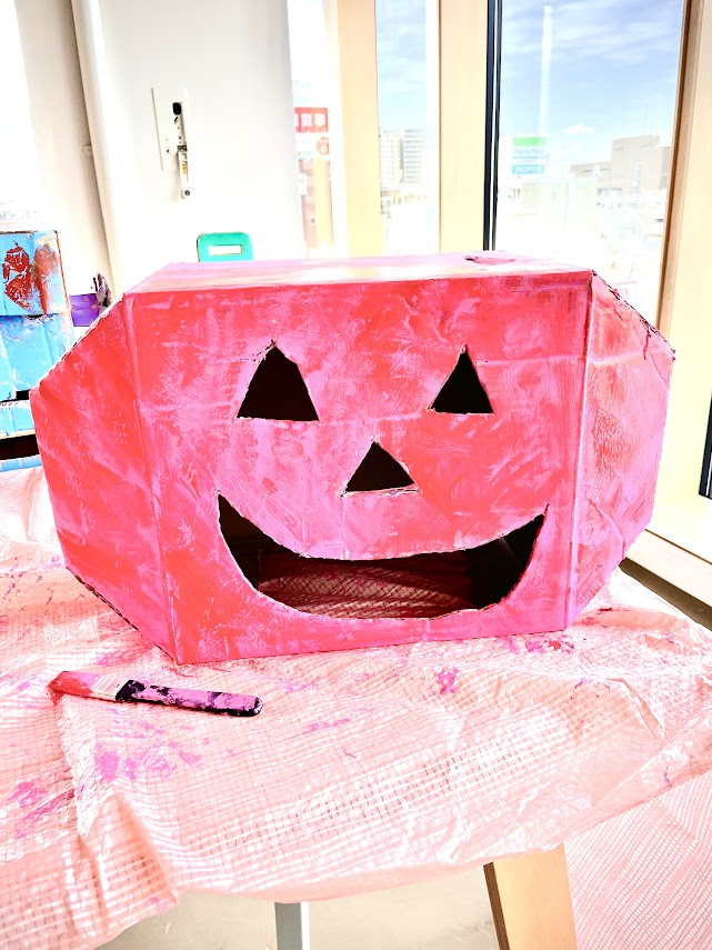 まさにプロの仕業 ダンボールの伝道師「みんなのダンボールマン」の巧みな工作技術と作品たちキッズイベントニュース子供向けイベント企画、キッズワークショップ運営株式会社ピコトン