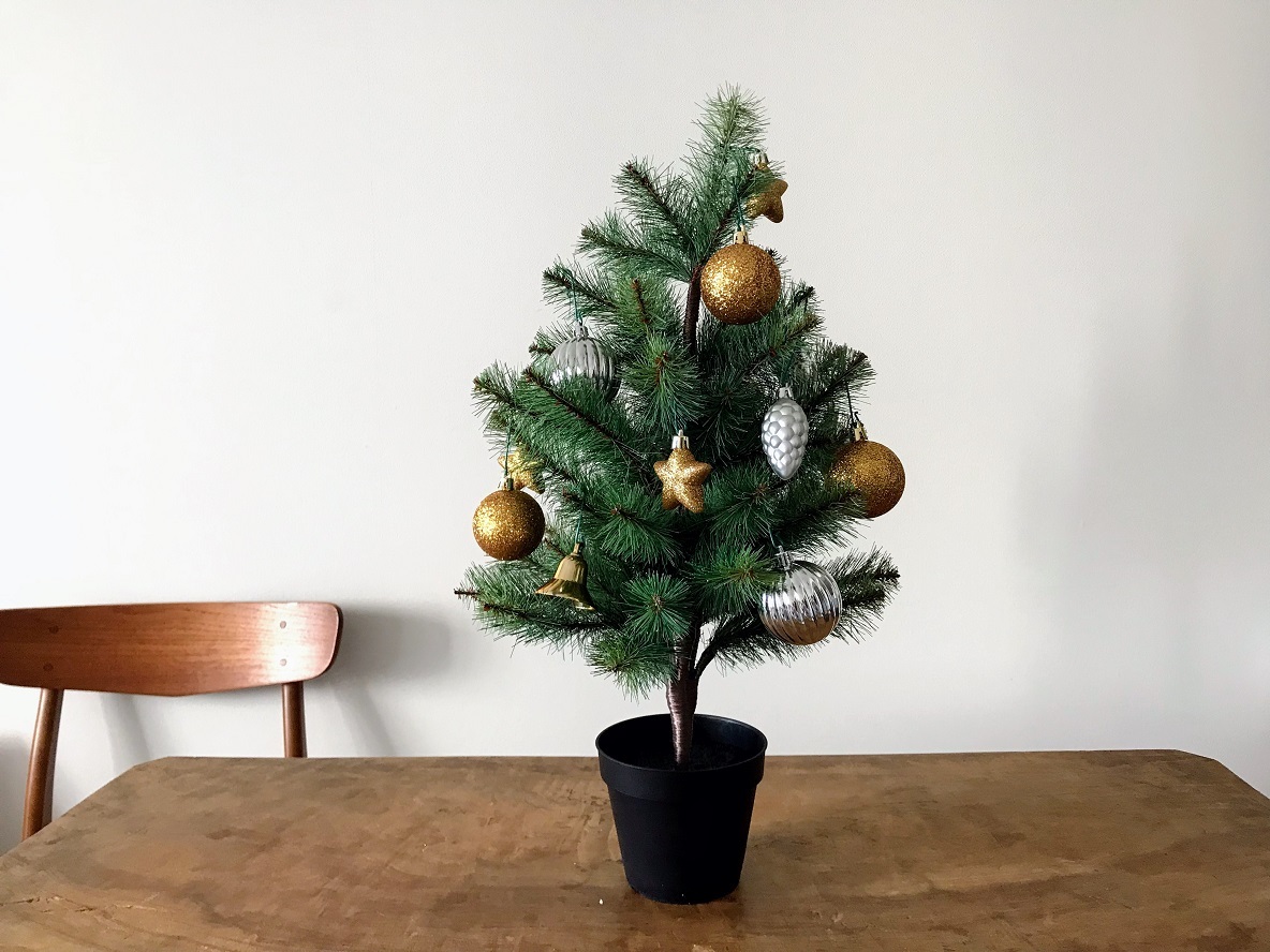 IKEA クリスマス ツリー 210cm 30052c19d988acd0cac8ddd9f4d8a8