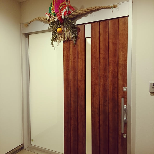 玄関のしめ縄飾り 写真素材5418208- フォトライブラリ