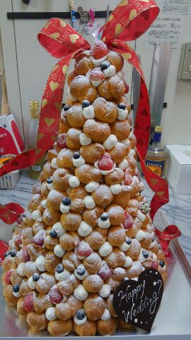 簡単！シュークリームタワーお誕生日ケーキ