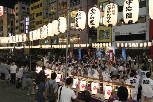 難波八坂神社「夏祭」 獅子殿の獅子舞と道頓堀川船渡御