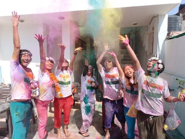 春の喜び 台湾でインドのホーリー祭 - Taiwan Panorama