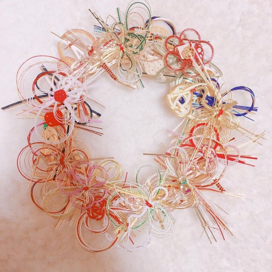 100均DIY 水引でクリスマスリース一番わかりやすい「輪っか」の作り方