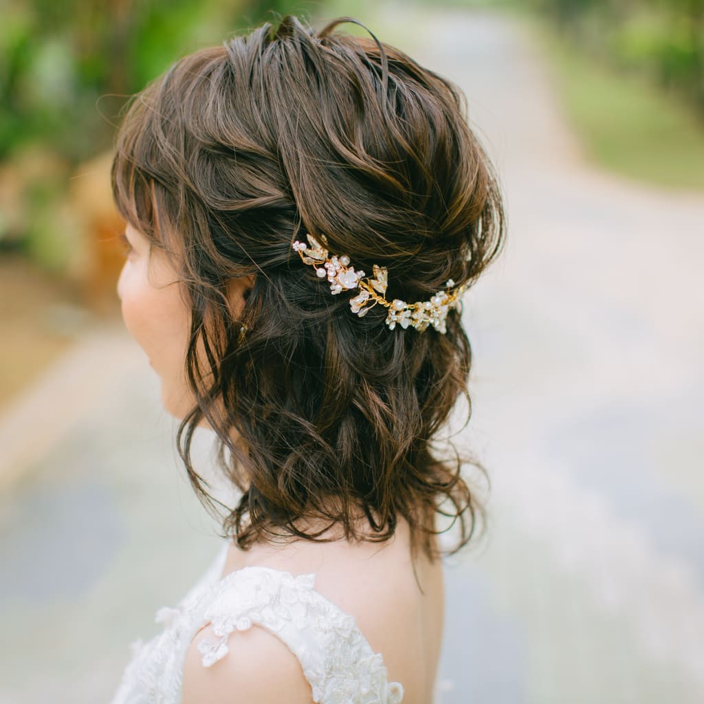 結婚式のお呼ばれヘアはセルフでハーフアップに！上品なアレンジセット集HAIR