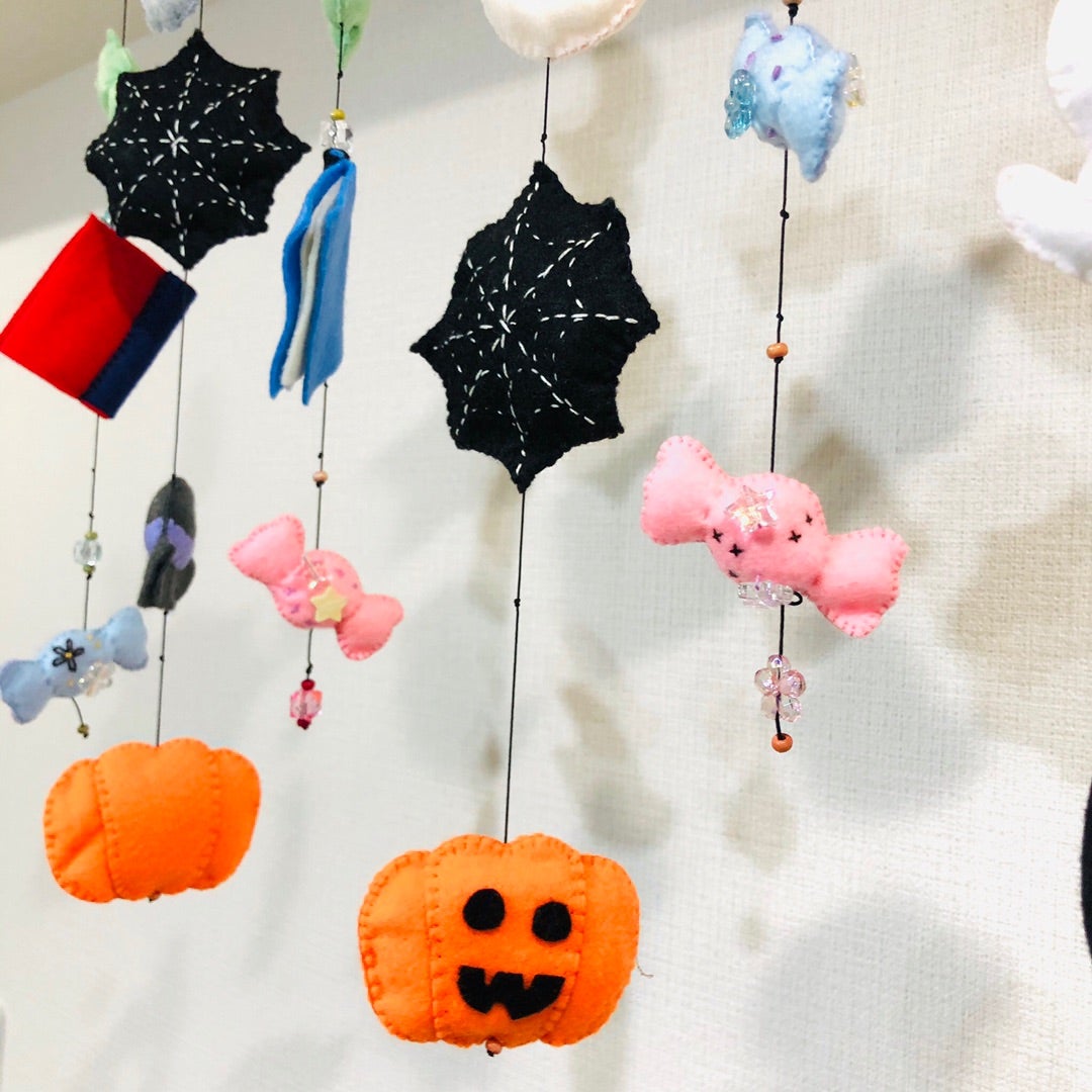 ハロウィンガーランド折り紙の作り方！すごく簡単なのに可愛くおしゃれに壁面飾りができるよ♪ちょちょいの工作部屋