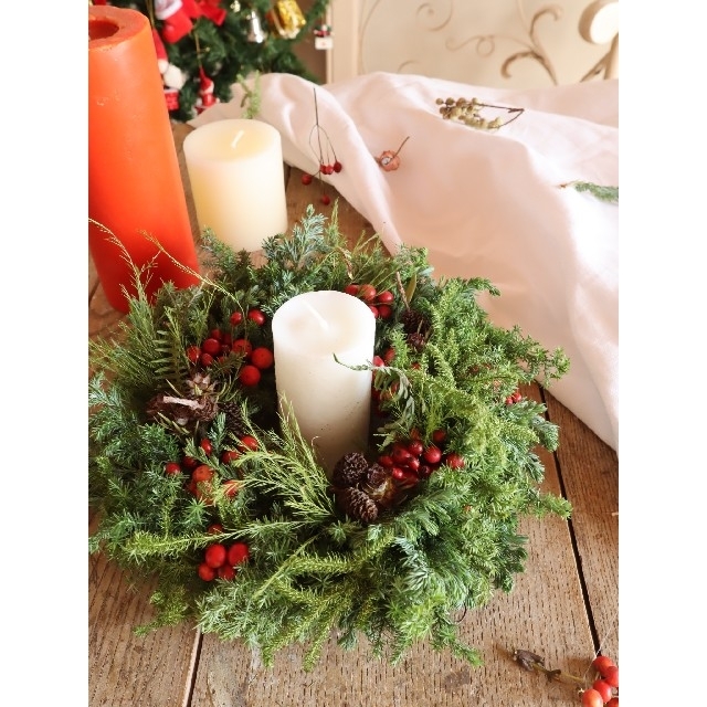 リースを活用したキャンドルアレンジメント