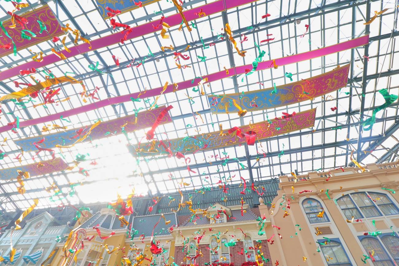 ディズニー 思い出をお持ち帰り！つい拾いたくなる『銀テープ・ビニールテープ・紙テープ』TDRハック