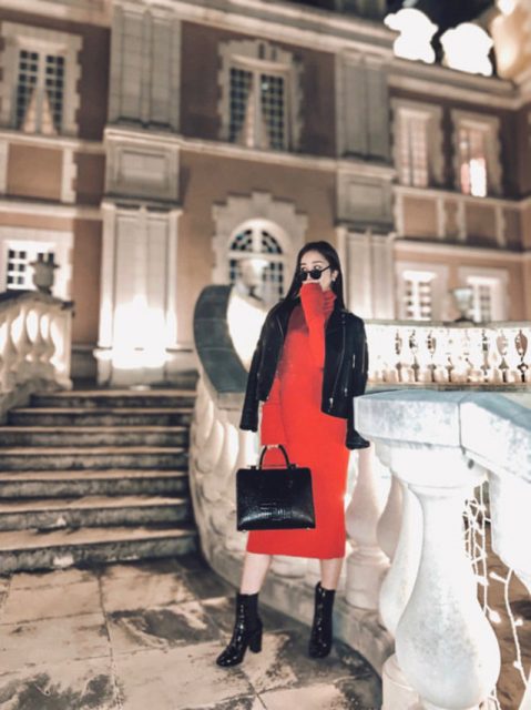 クリスマスデートコーデ② 今年は何回かクリスマス投稿したい！！！ ということで今回は第2弾🎄 . 前回は赤のトップス縛りだったから今回は普段通りのデートコーデを💭 . 今週来週でお出かけする人も多いと思うから どれか参考になれば嬉しいです◎ 冬