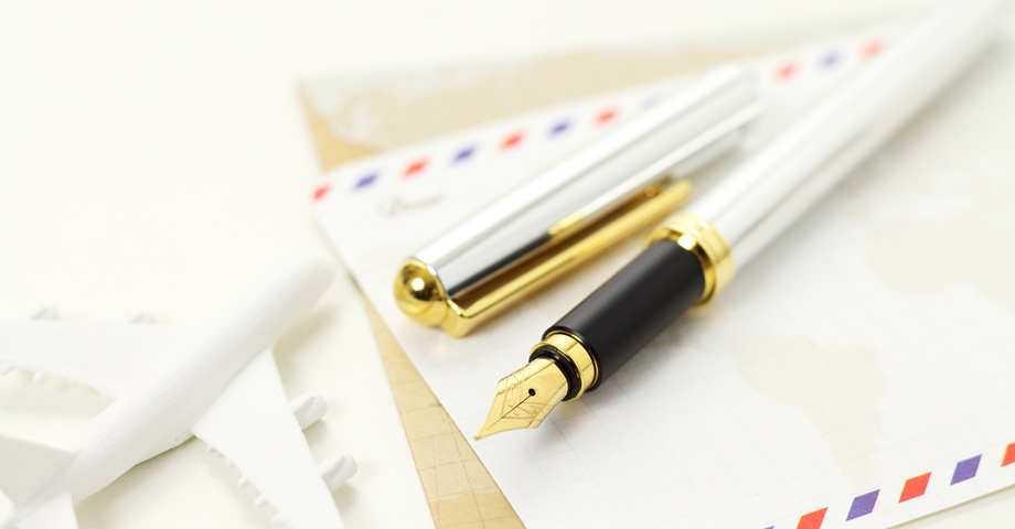 年賀状に添える一言メッセージ集！友達・上司など相手別の例文も紹介カメラのキタムラ年賀状2025巳年