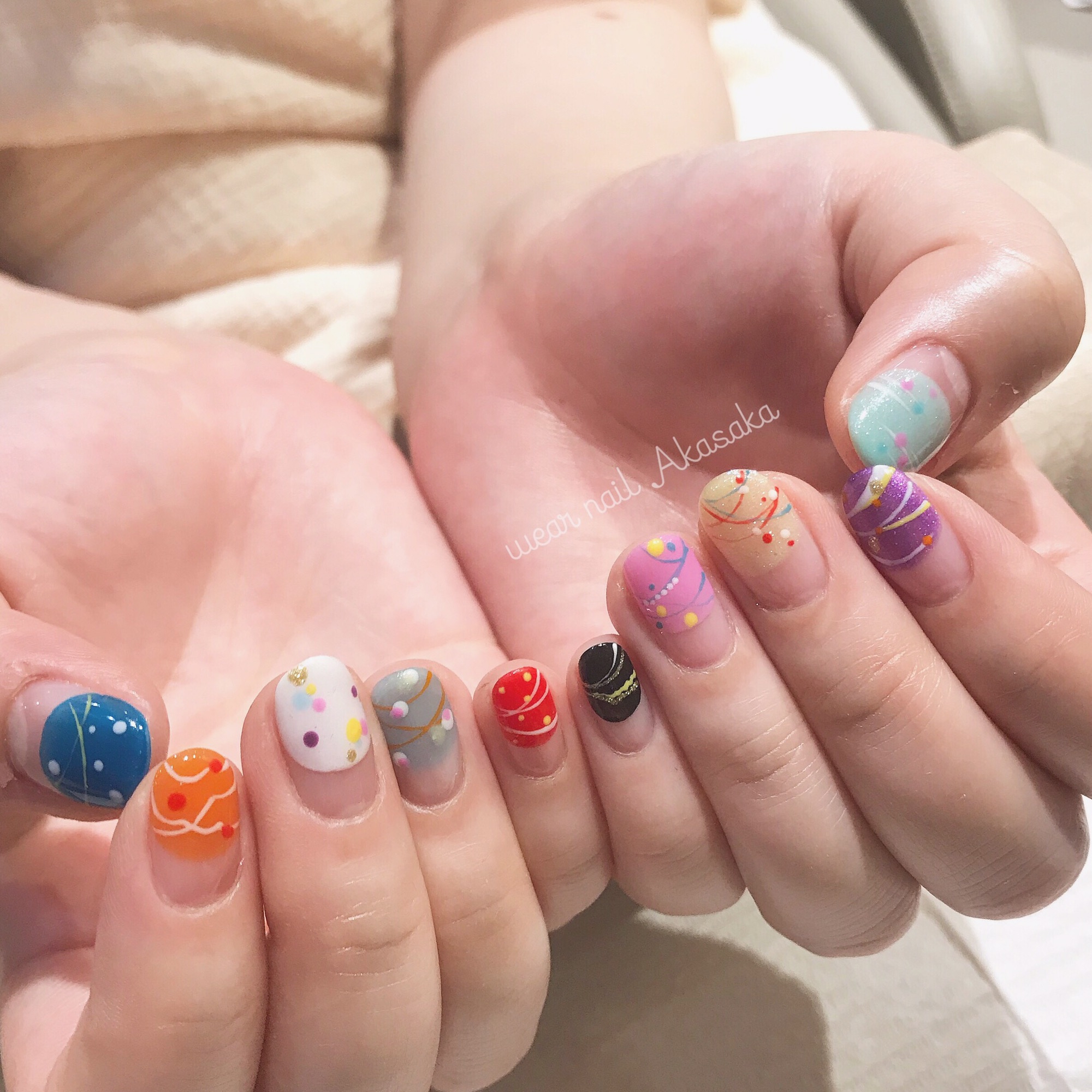 2022年真夏のトレンド☆ハンド＆フットお揃いデザイン：ネイルサロンが提案する季節のネイルデザインビューティープレスマン