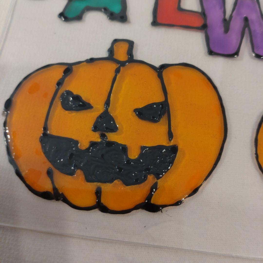 送料無料*ステンドグラス風*ハロウィン・黒猫・かぼちゃ・ハンドメイド♪iichi日々の暮らしを心地よくするハンドメイドやアンティークのマーケットプレイス