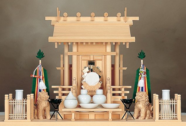 モダン神棚・ミニ仏壇専門店-kuyoのカタチ » 神棚のお正月の飾り付けとお供え物について