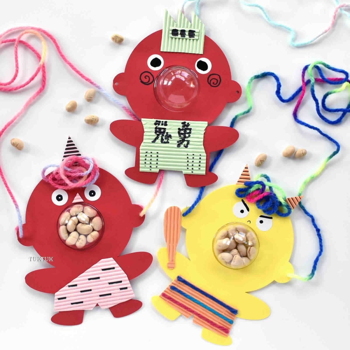 毛糸を巻いて鬼の顔に「節分の扇飾り」高齢者介護をサポートするレクリエーション情報誌『レクリエ』