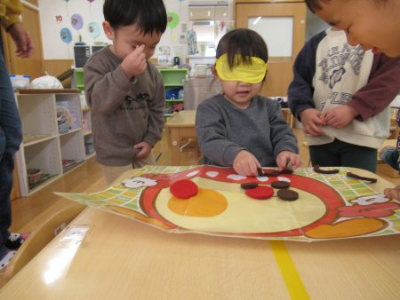 法龍寺こども園アルバム 令和3年度 1月まちっこ・ひめっこ保育園②「お正月遊び」
