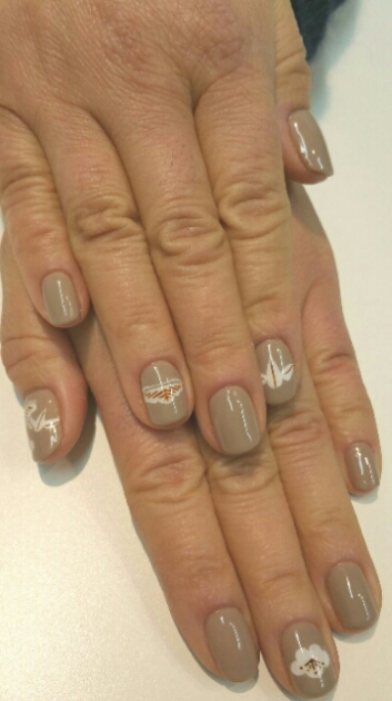 そろそろお正月ネイル🎍✨ ・冬ネイルお正月ネイル和柄ネイル成人式ネイル ・ジェルネイルシンプルネイルオフィスネイルフットケアフットネイル千葉ネイルサロン千葉市ネイルサロン生実町おゆみ野ネイルサロン鎌取ネイルサロン蘇我ネイル