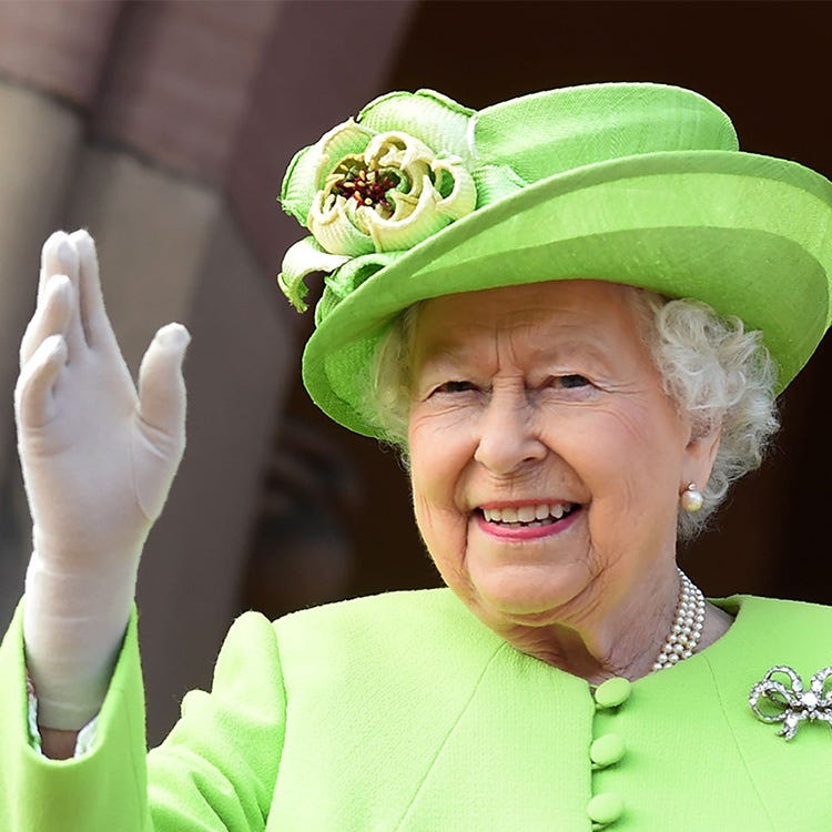 レベル・ウィルソン、ラモーナ・アグルマと婚約を発表：「イエスと言いました！」レベル、ディズニーランドでプロポーズ。 : r popculturechat