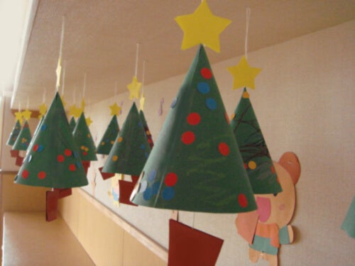 再販 冬の製作キット-立体クリスマスツリー- 5人分 - ちぃ坊のお絵描き帳minne byGMOペパボ国内最大級のハンドメイド・手作り通販サイト