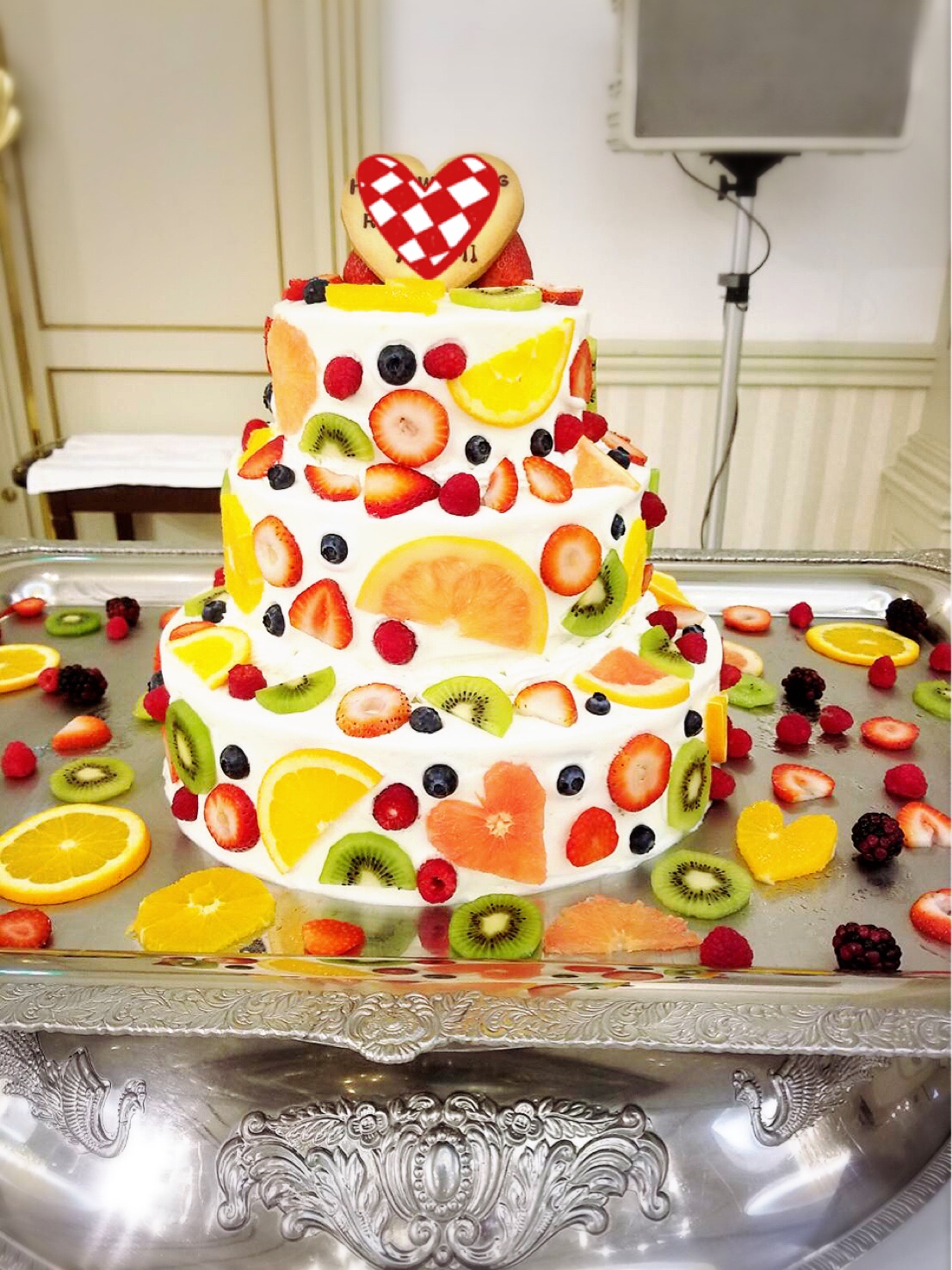 実は3段のウエディングケーキには意味がある！？意外と知らないウエディングケーキの由来トキハナmagazine