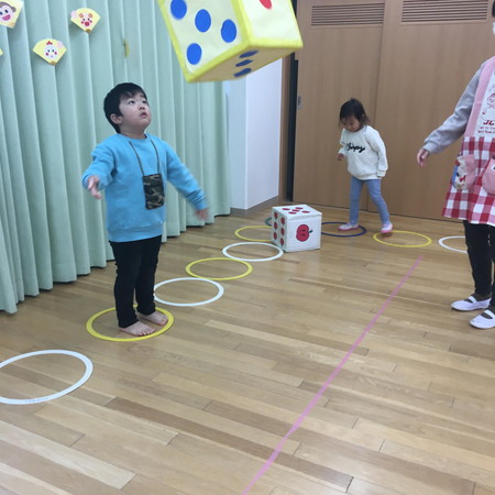 みんなでお正月遊び・伝承遊びにチャレンジしました 今週のぽとふ・平塚- 認可小規模保育 ぽとふ保育園