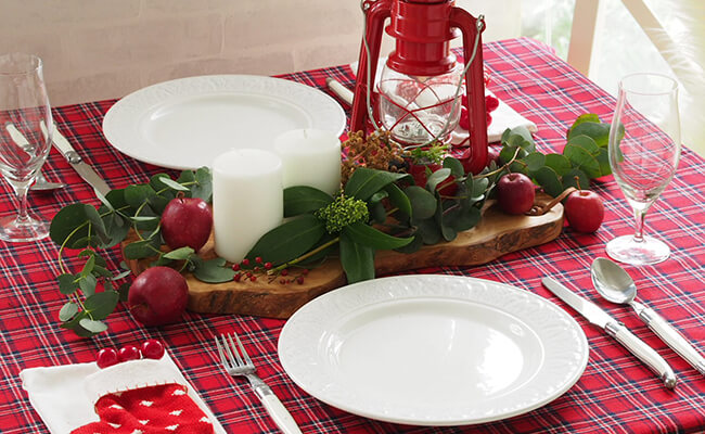 クリスマスの雰囲気を盛り上げる！テーブルコーデに取り入れたい素敵なアイデア5選おうちごはん