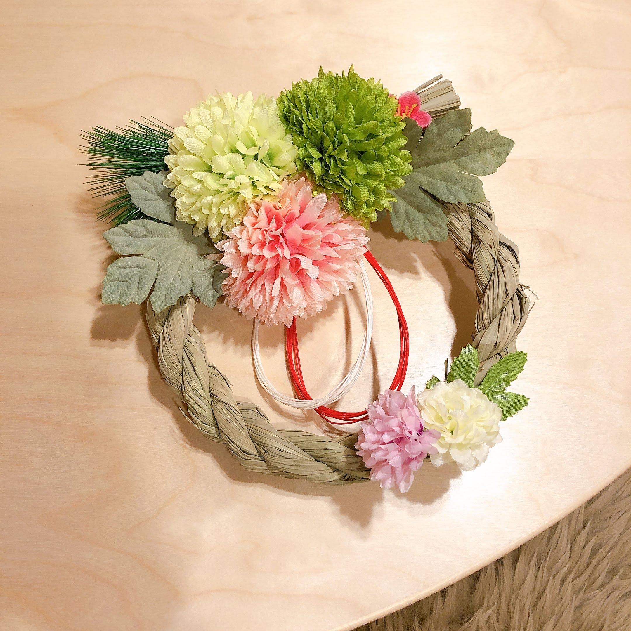 100均造花 ダイソー お正月アレンジメントの作り方 挿す位置解説 簡単豪華に手作り