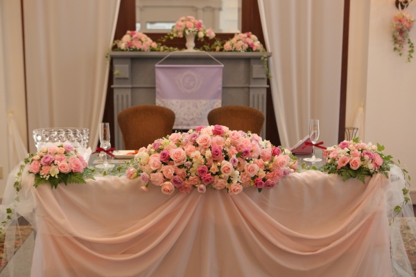 結婚式「高砂」の基本スタイルとマナートレンドはリラクシー＆ナチュラル！おしゃれなコーディネート実例みんなのウェディングニュース