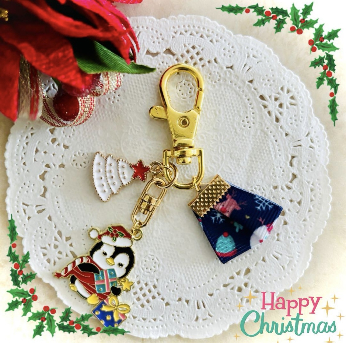 クリスマスにぴったり！手軽に持ち歩けるサンタ赤ちゃんのビーズモチーフ クリスマスリースチャームアクセサリー クリスマス 特集：マスコットファン＆ストラップ」トレンド特集ビーズファクトリ