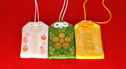 安芸の宮島観光 国宝で世界遺産の厳島神社でお守・御朱印・お札をいただく 混雑具合もレポート - have fun