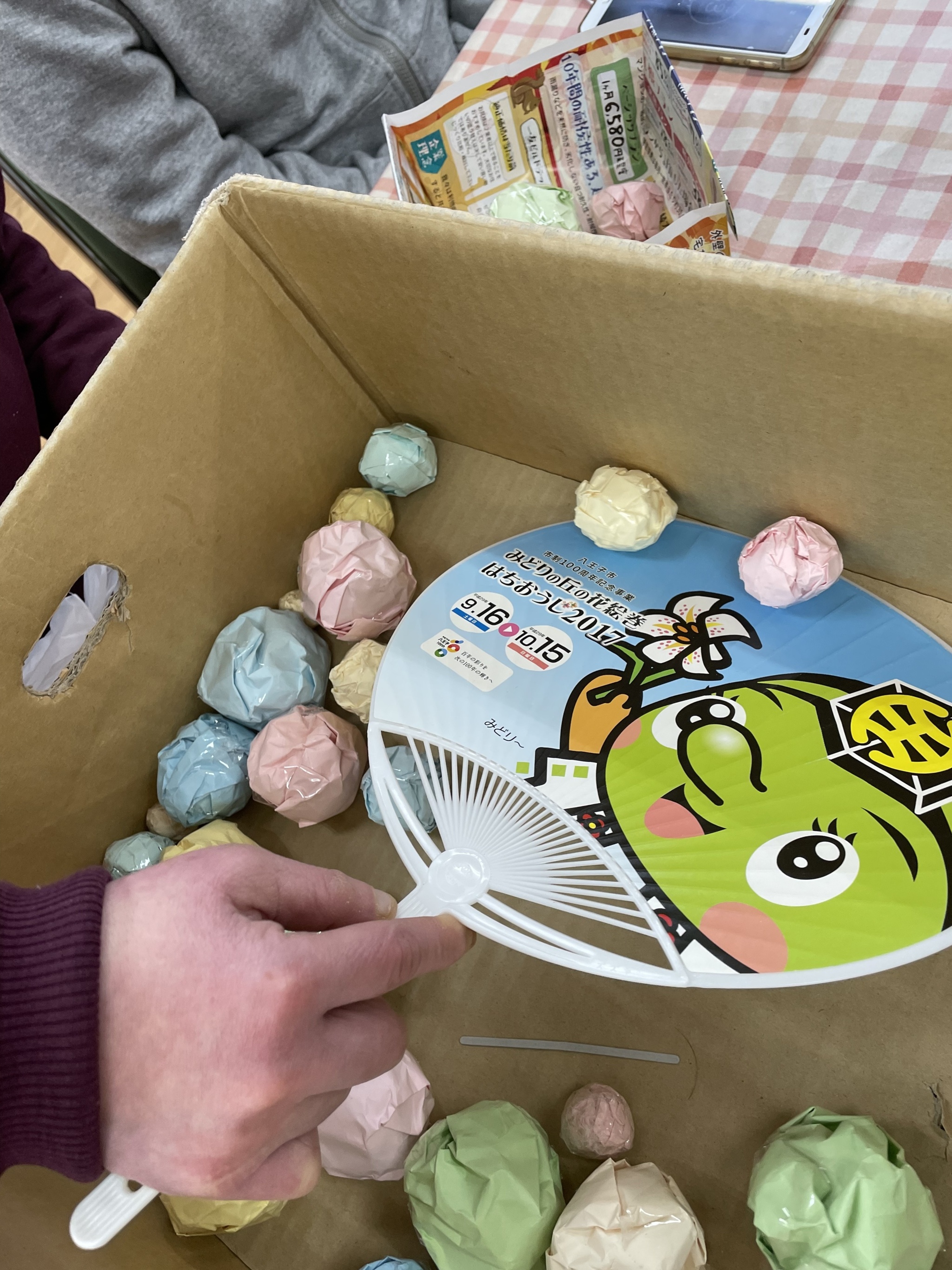 もうすぐひな祭り🎎, ひなあられ積みゲームを行いました😊, バランスを考えながら🤗,京都社会福祉法人レモングラス特別養護老人ホームそらの木ユニットケア福祉介護デイサービス通所介護レクリエーションひな祭りひなあられ