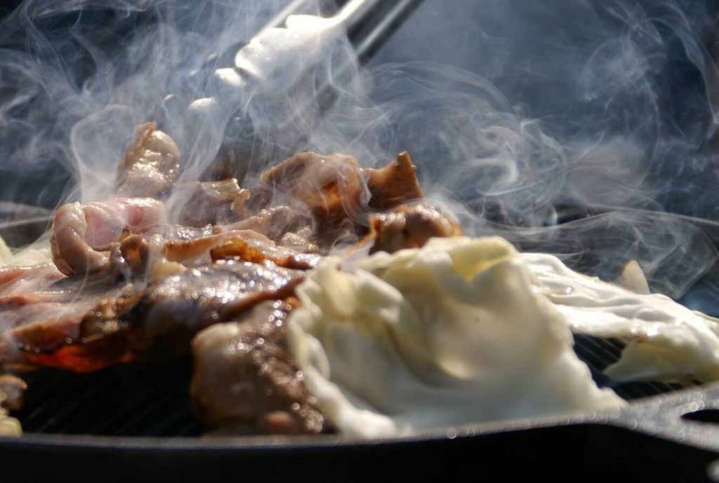 炎天下！屋上ビアガーデン！秘密会議👍️ シャンゼリゼビルビアガーデンジンギスカンコールツプロダクション札幌SAKU昼飲み🍺ハイボール朝