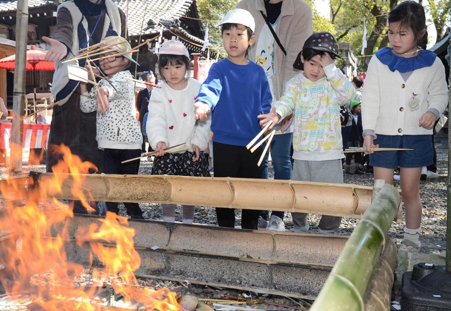 供養祭ののし袋はどう選ぶ？表書きと金額の相場 - 終活の窓口