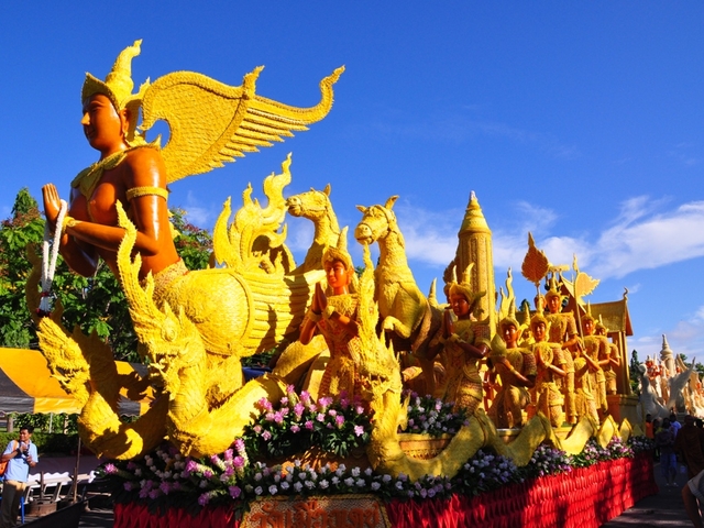 世界一危険なお祭り!「チーズ転がし祭り」に 行って来た‼ - Onlineジャーニ