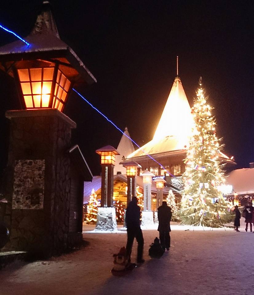 クリスマス おしゃれ 夏 アロハシャツのサンタクロース イラスト無料 フリー90563素材Good