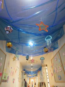 楽しい！手作りの夏祭り あおぞら保育園で園舎装飾神奈川区タウンニュース