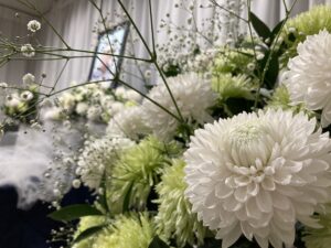 昔のお葬式は白い菊 - cinq fleur - サンクフルール