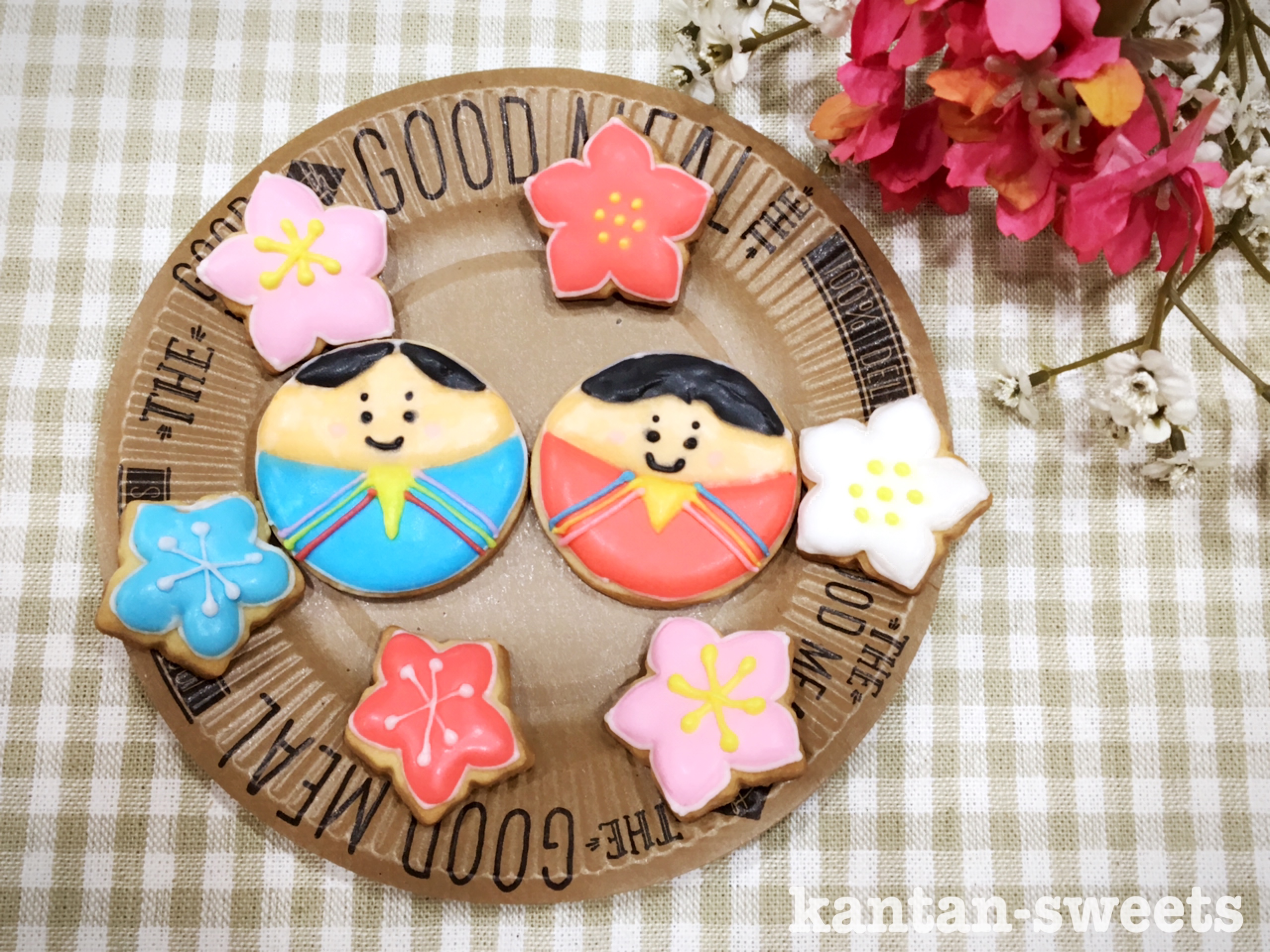 んぽちゃむをお雛様にしてみました🌸 んぽちゃむ性別不明らしいけど、どっちなんだろう🥹？アイシングクッキーアイシングクッキー教室お菓子作りひな祭りひな祭りクッキーお雛様お雛様クッキーんぽちゃむときみまろ