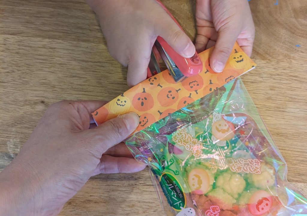 簡単＆子ども喜ぶ！ ハロウィンお菓子のラッピングアイデア集子供とお出かけ情報「いこーよ」
