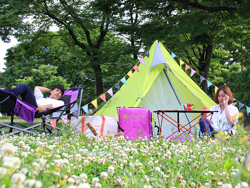 テントサイトをいろんなガーランドでかわいく飾り付けキャンプ情報メディア LANTERN – ランタン