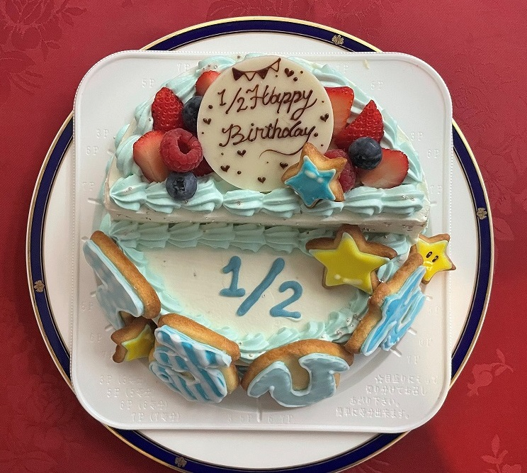 簡単に作れるハーフバースデーケーキのレシピ