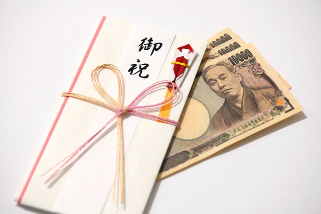 新築祝いののし袋のお金の入れ方や金額の書き方を解説