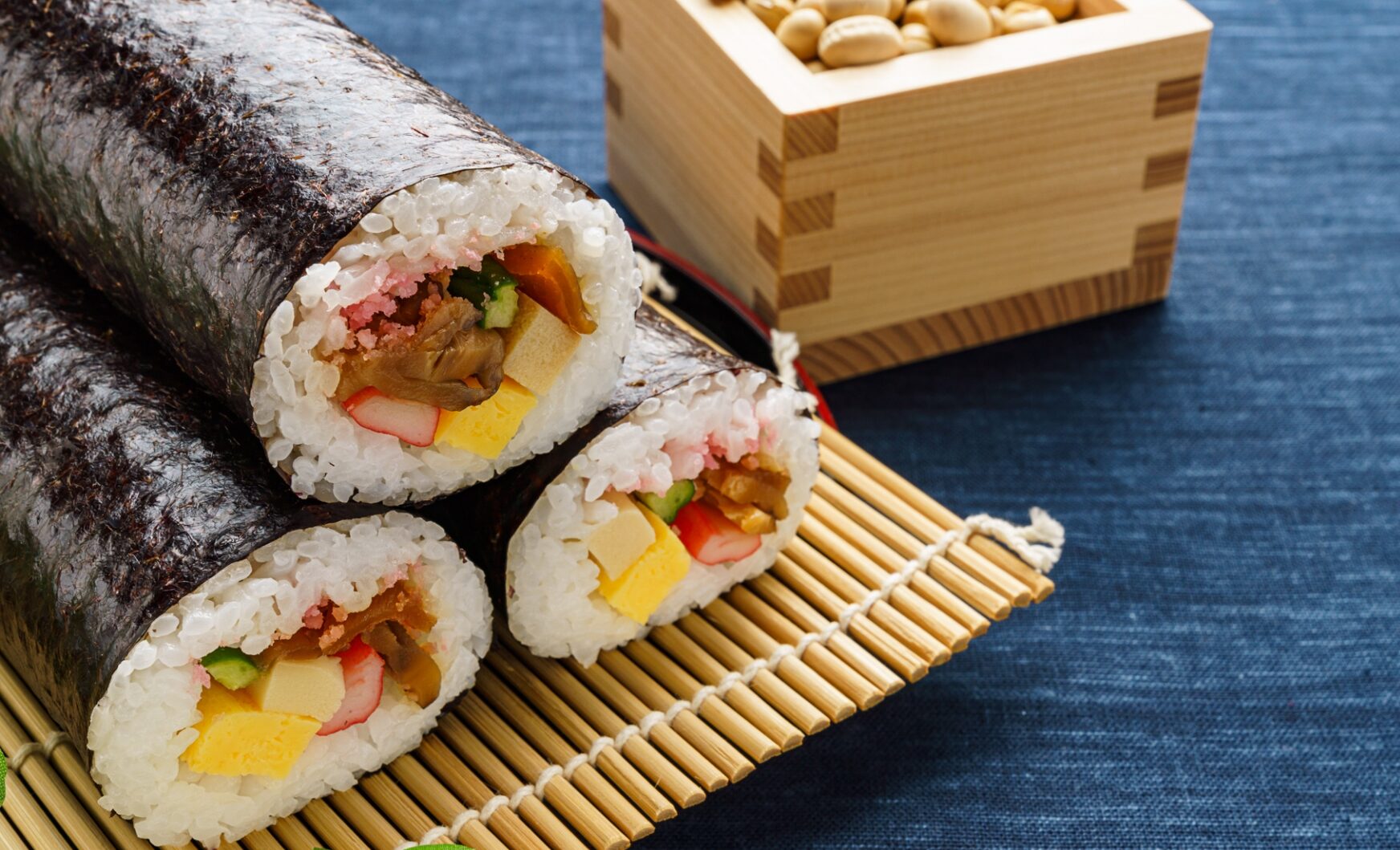 京都市 節分の縁起物 今年の方角は北北西 庶民の味方の絶品恵方巻2選！HOTSUU- エキスパート - Yahoo!ニュース