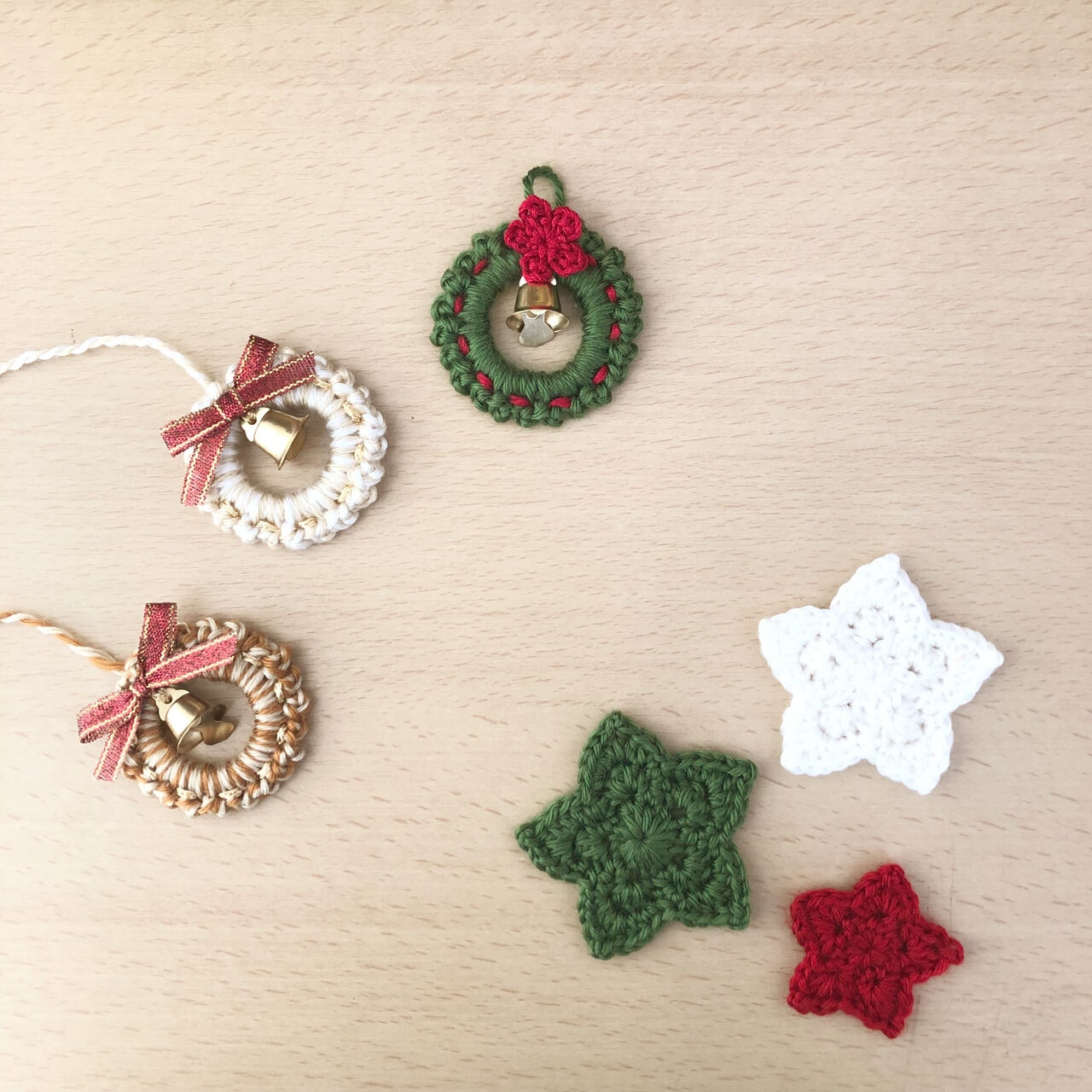 クリスマスオーナメントの編み図しあわせ いっこ みいつけた