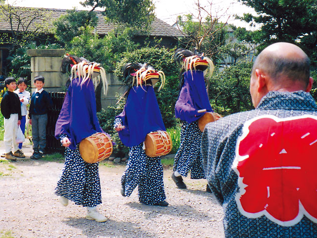三郷市夏祭り 戸ケ崎の獅子舞、番匠免の大般若経祭り、上口の二郷半囃子・里神楽の開催スケジュールみさとぴ – 三郷市で暮らす、三郷市で楽しむ 埼玉県三郷市の地域ブログ–