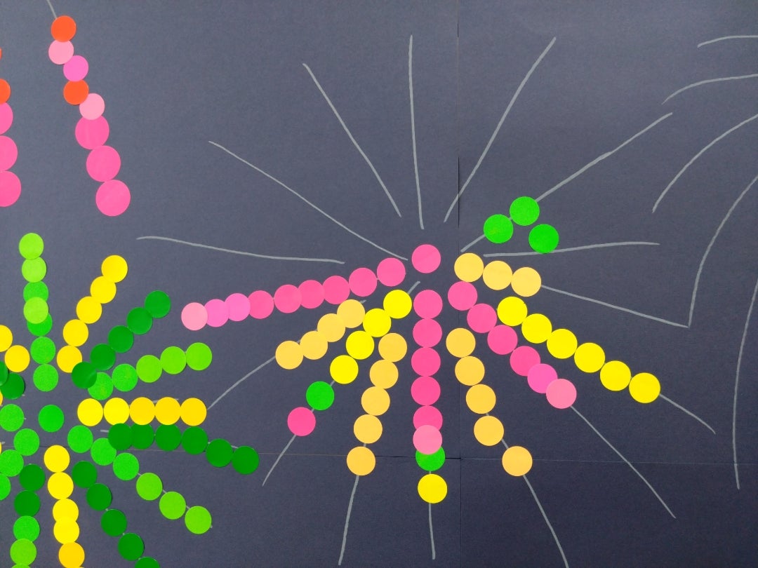 今回の一階の特別展示は、丸シールで作成された花火の作品。This year we could not see famous fireworks inour city. This is the round seal art of fireworks🎆 - Picture of Chofu CityCultural Hall Tazukuri - Tripadvisor